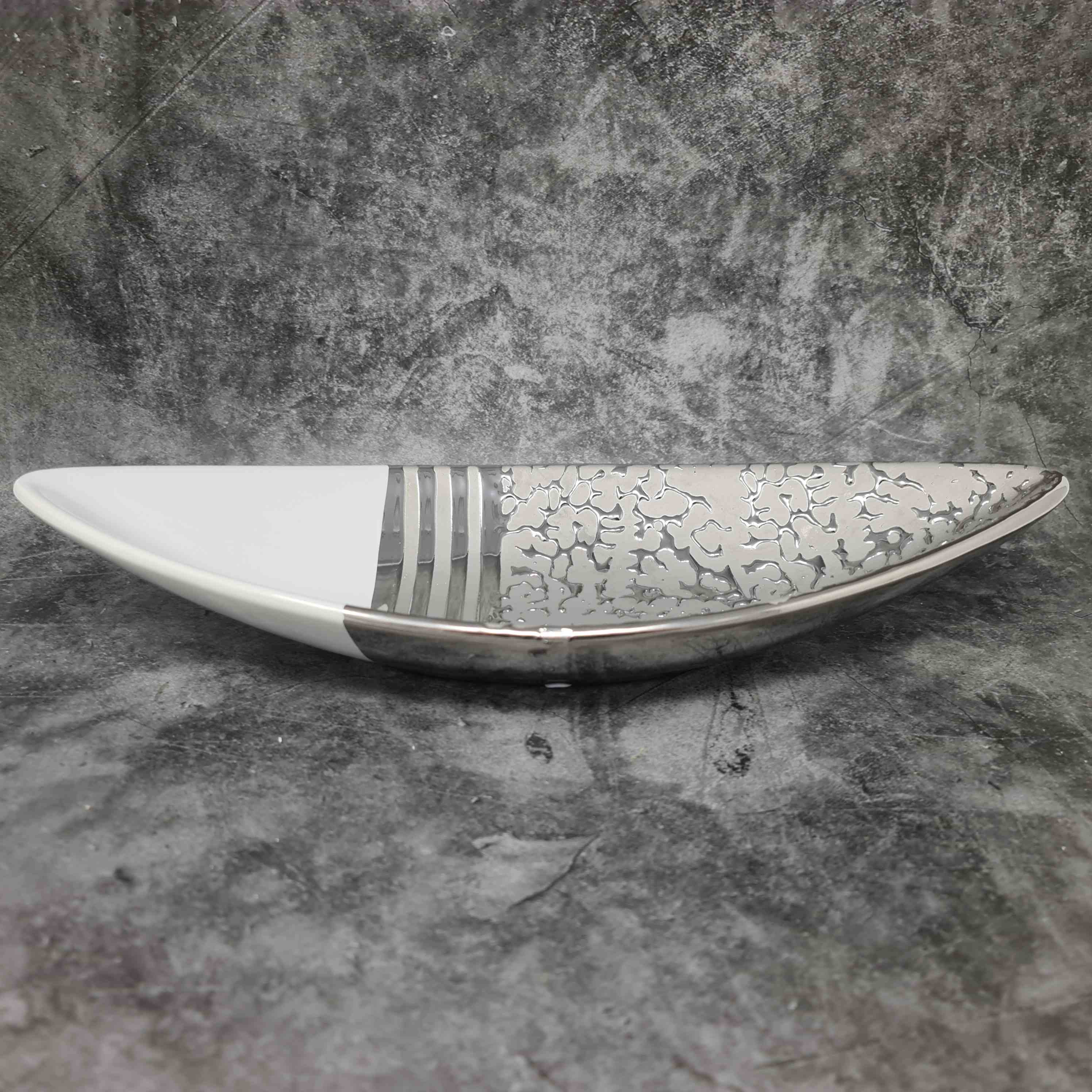 Moderne Dekoschale Obstschale Schale 'St.Louis' aus Keramik weiß/silber Länge 36 